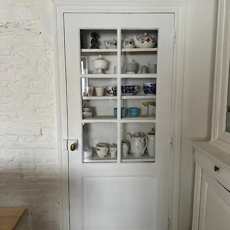 Sun D'hotes Bed & Breakfast 3*